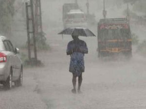 സംസ്ഥാനത്ത് അതിശക്തമായ മഴയ്ക്ക് സാദ്ധ്യത: ഏഴ് ജില്ലകളിൽ യെല്ലോ അലർട്ട്, ജാഗ്രതാ നിർദ്ദേശം